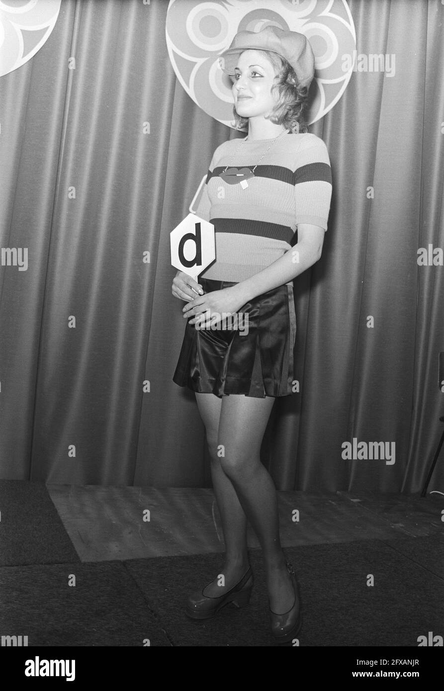 Performance of [...], 20. März 1971, Ehrungen, Schönheitswettbewerbe, Niederlande, Presseagentur des 20. Jahrhunderts, Foto, Nachrichten zum erinnern, Dokumentarfilm, historische Fotografie 1945-1990, visuelle Geschichten, Menschliche Geschichte des zwanzigsten Jahrhunderts, Momente in der Zeit festzuhalten Stockfoto