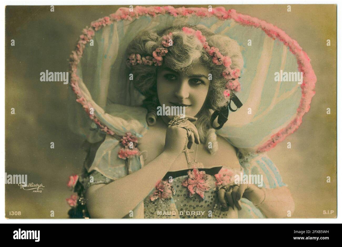 Léopold-Émile Reutlinger Vintage-Porträtfoto von Maud d d'Orby, Opernsängerin, Schauspielerin und Kunstmodel. Stockfoto