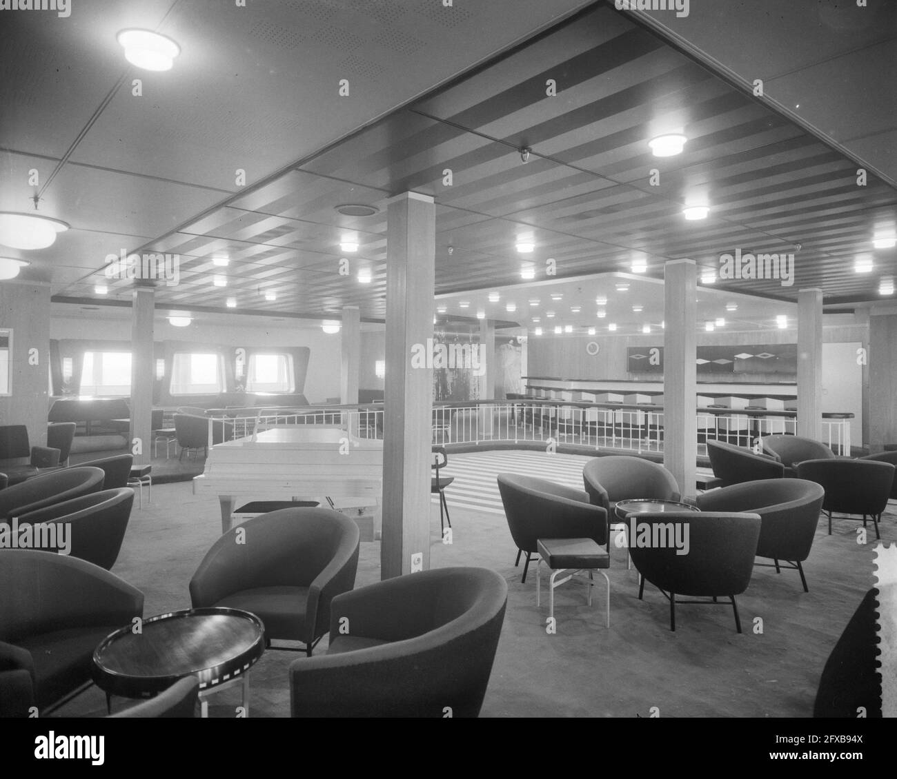 Der Innenraum des neuen Flaggschiffs De Rotterdam ist fertig, das Café De la Paix in der Touristenklasse, 6. August 1959, Niederlande, 20. Jahrhundert Presseagentur Foto, Nachrichten zu erinnern, Dokumentarfilm, historische Fotografie 1945-1990, visuelle Geschichten, Menschliche Geschichte des zwanzigsten Jahrhunderts, Momente in der Zeit festzuhalten Stockfoto