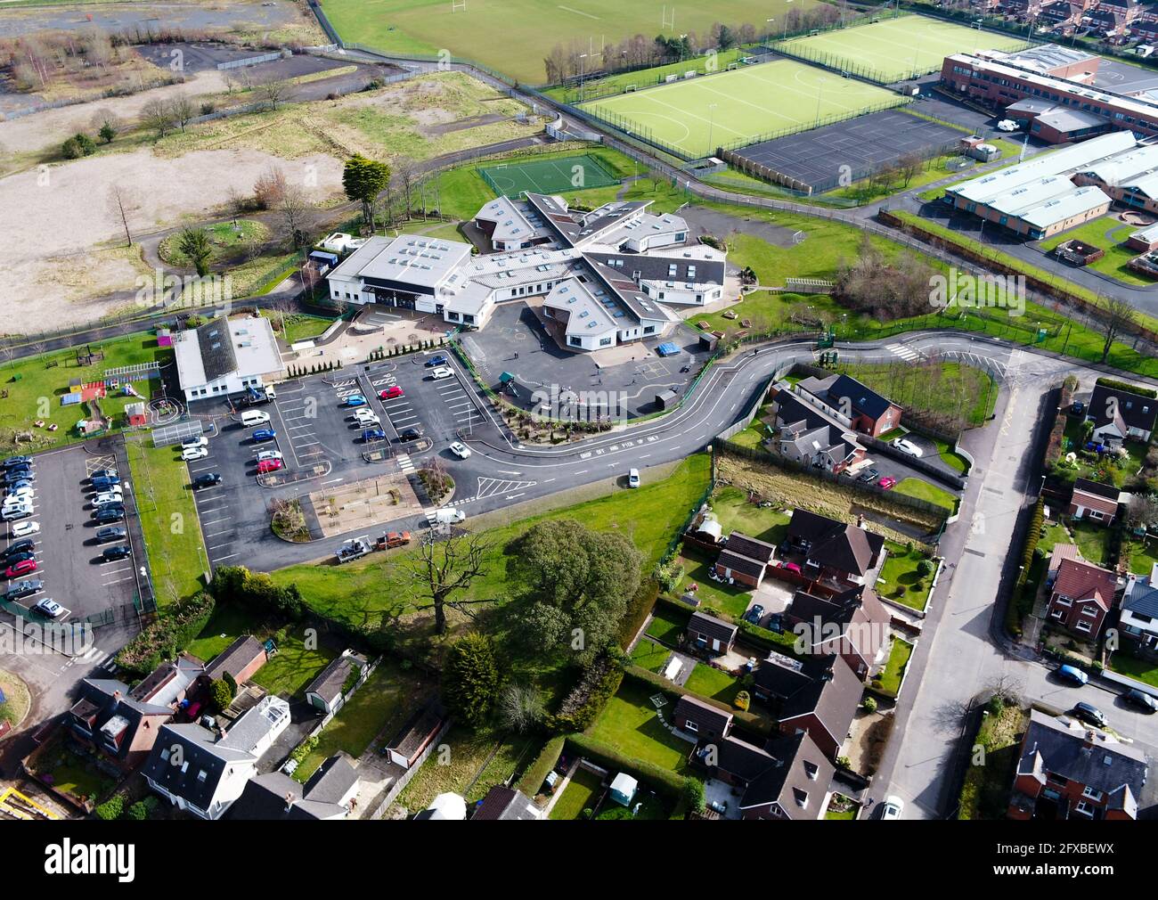 Luftdrohnenaufnahme der Orangefield Primary School Belfast Stockfoto