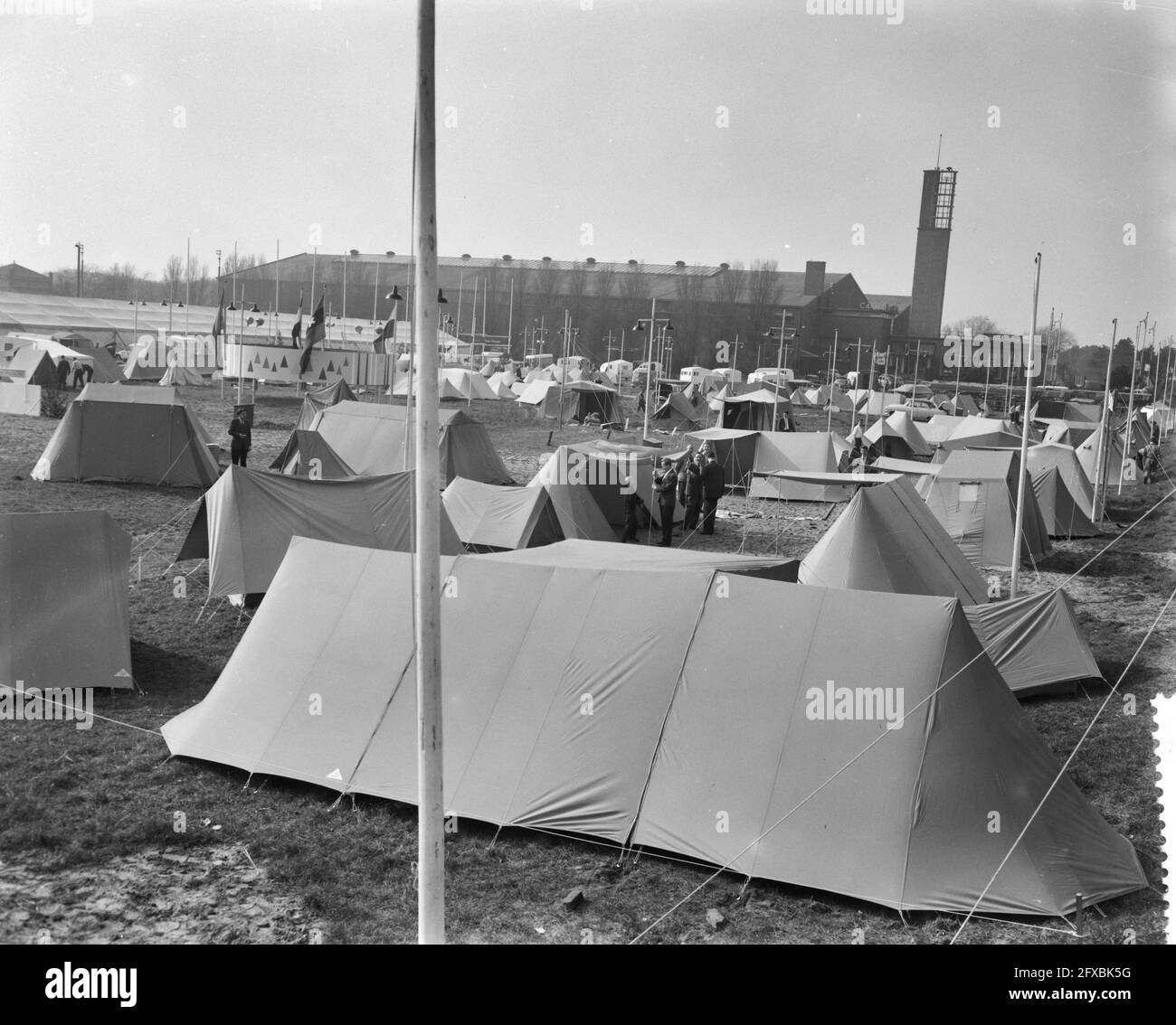 Jährliche Campingausstellung Good Camp in und um die Houtrusthallen, 2. April 1959, Campingausstellungen, Niederlande, 20. Jahrhundert Presseagentur Foto, Nachrichten zu erinnern, Dokumentarfilm, historische Fotografie 1945-1990, visuelle Geschichten, Menschliche Geschichte des zwanzigsten Jahrhunderts, Momente in der Zeit festzuhalten Stockfoto