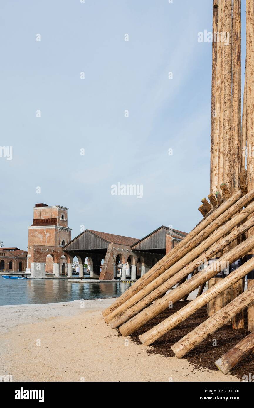 KUIˆNUIˆ von Elemental. 17. Architekturbiennale Venedig, Venedig, Italien. Architekt: Verschiedene, 2021. Stockfoto