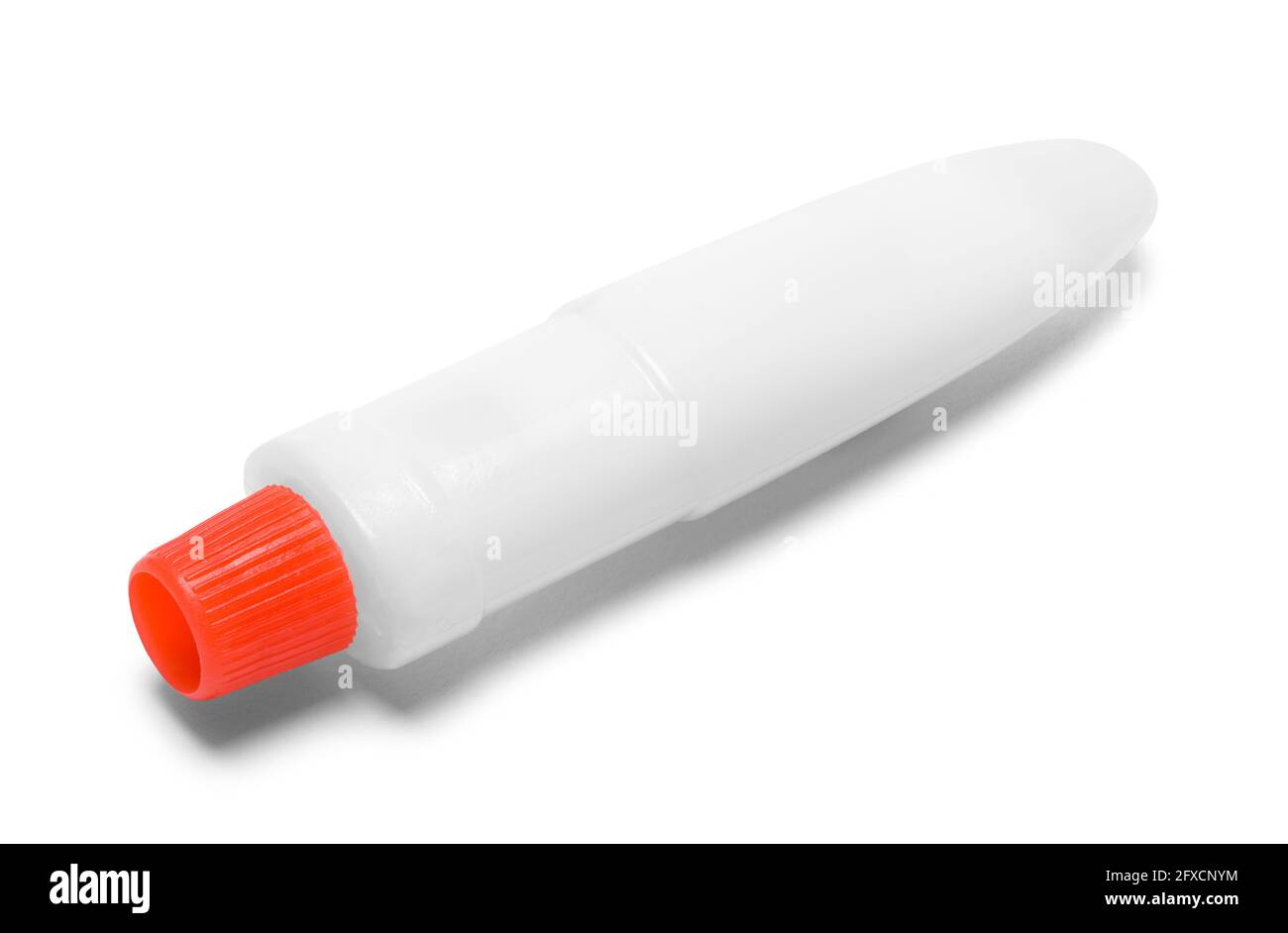 Kleine Tube Kleber mit Orange Deckel ausgeschnitten. Stockfoto