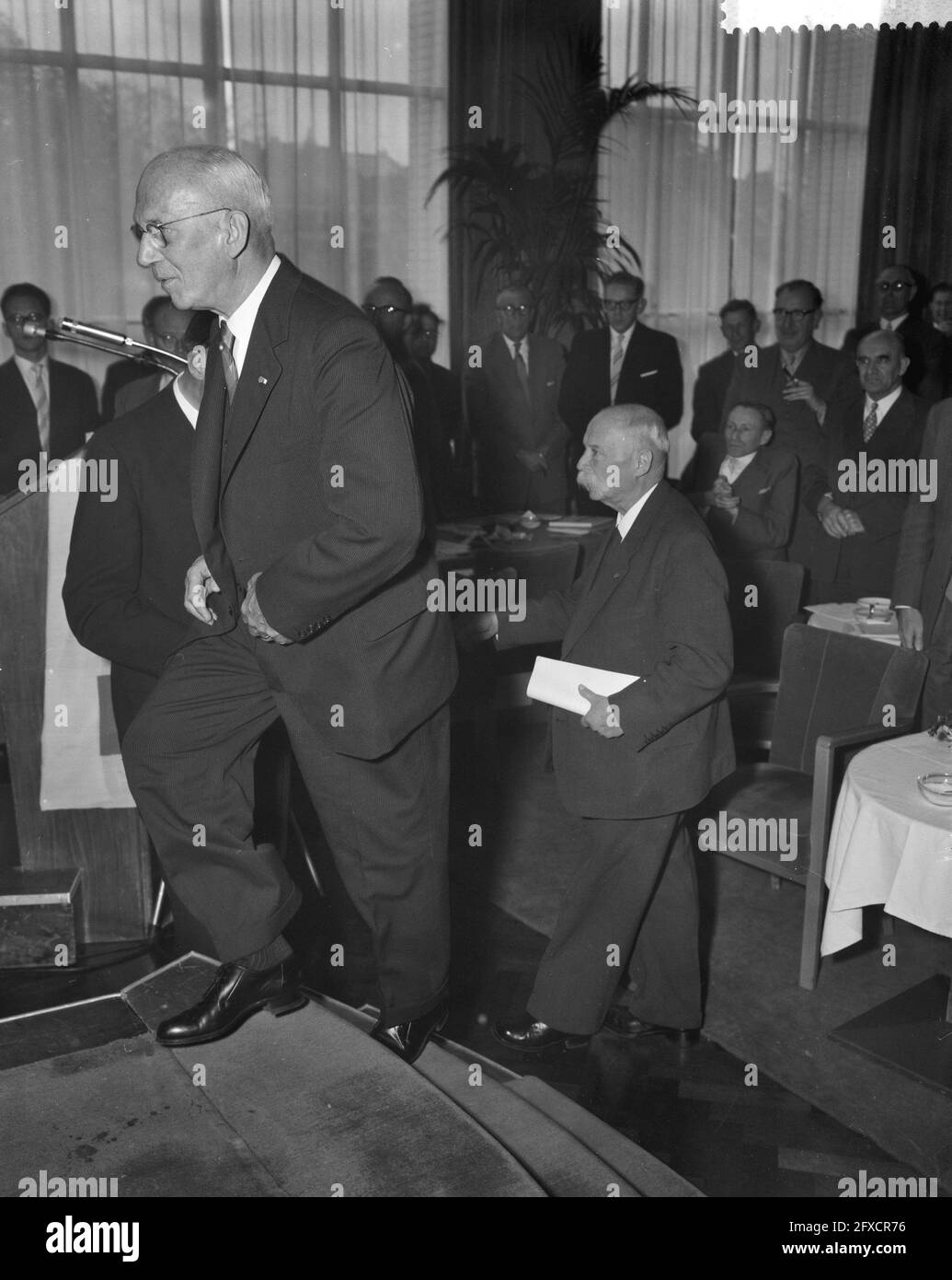 Parteitag der Anti-Revolutionären Partei (ARP) in Utrecht, 31. Oktober 1959, Konferenzen, politische Parteien, Niederlande, Presseagentur des 20. Jahrhunderts, Foto, Nachrichten zum erinnern, Dokumentarfilm, historische Fotografie 1945-1990, visuelle Geschichten, Menschliche Geschichte des zwanzigsten Jahrhunderts, Momente in der Zeit festzuhalten Stockfoto