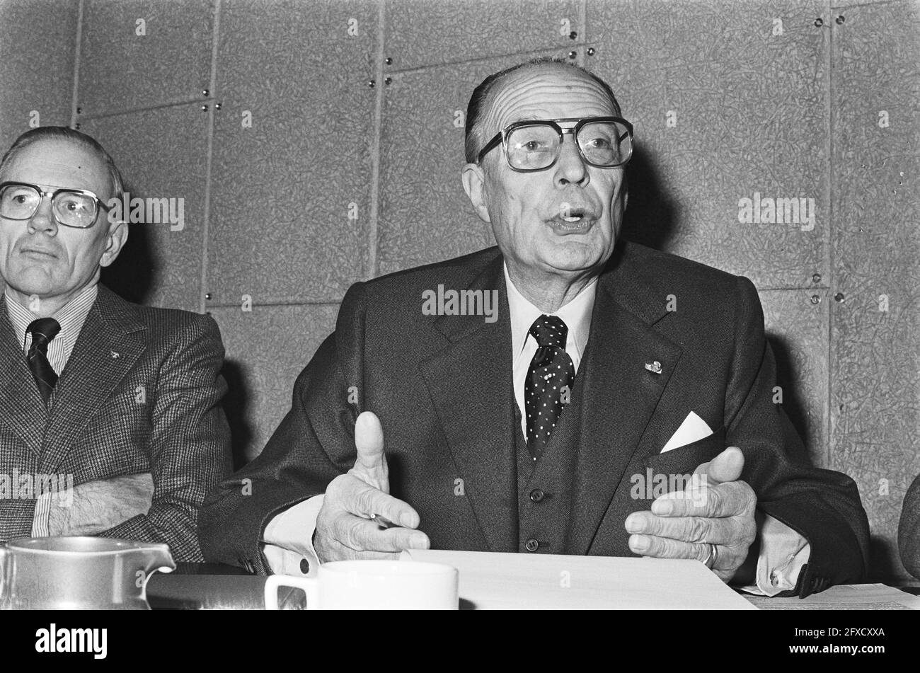 Pressekonferenz inflationsneutrale Besteuerung in Den Haag, Nr. 8, 9 Prof. mr. H. J. Hofstra, Nr. 10, 11 A. Nooteboom, 21. Februar 1978, Pressekonferenzen, Niederlande, Foto der Presseagentur des 20. Jahrhunderts, zu erinnerende Nachrichten, Dokumentarfilm, historische Fotografie 1945-1990, visuelle Geschichten, Menschliche Geschichte des zwanzigsten Jahrhunderts, Momente in der Zeit festzuhalten Stockfoto