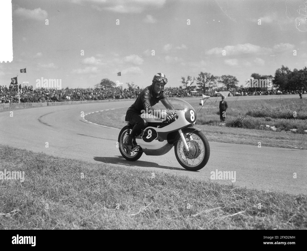 Phil Read (hier auf Yamaha 125 cc), 26. Juni 1965, Motorsport, Niederlande, 20. Jahrhundert Presseagentur Foto, Nachrichten zu erinnern, Dokumentarfilm, historische Fotografie 1945-1990, visuelle Geschichten, Menschliche Geschichte des zwanzigsten Jahrhunderts, Momente in der Zeit festzuhalten Stockfoto