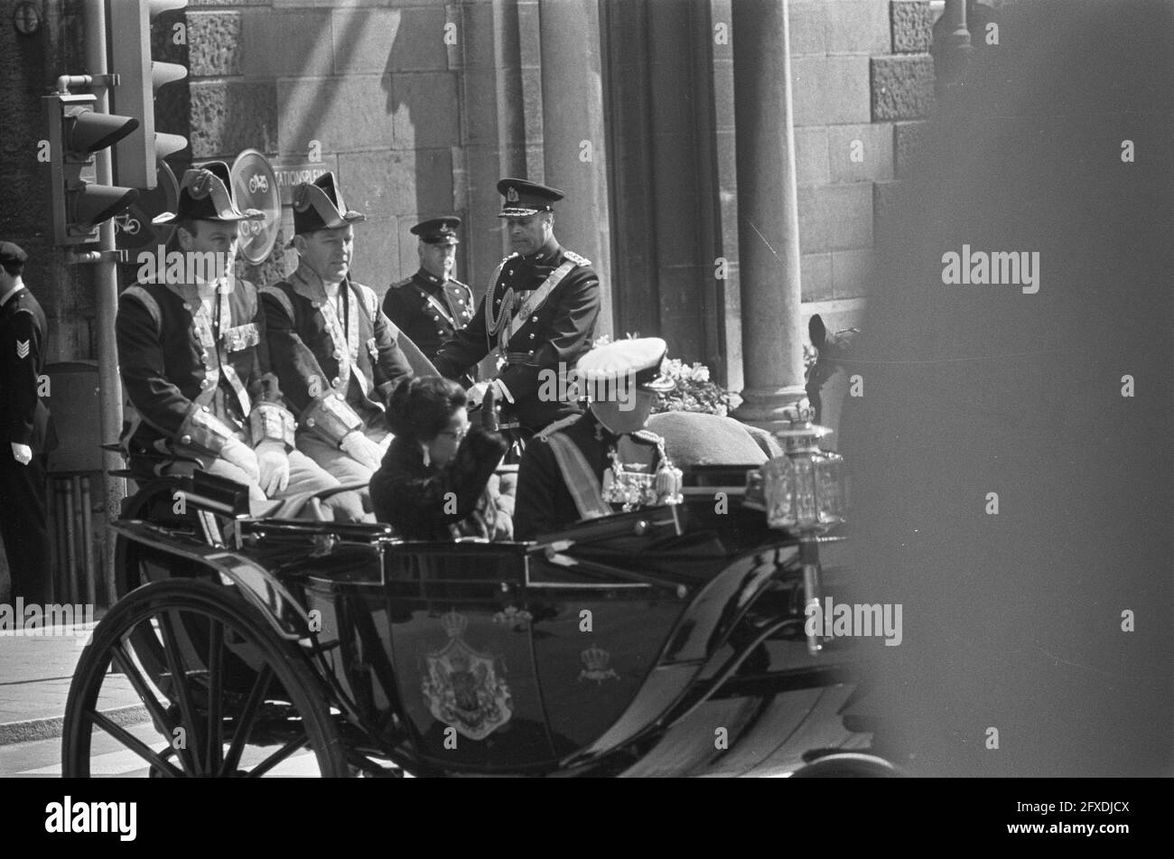 Staatsbesuch Königin und König von Nepal, 25. April 1967, Könige, Königinnen, Staatsbesuche, Niederlande, Foto der Presseagentur des 20. Jahrhunderts, zu erinnerende Nachrichten, Dokumentarfilm, historische Fotografie 1945-1990, visuelle Geschichten, Menschliche Geschichte des zwanzigsten Jahrhunderts, Momente in der Zeit festzuhalten Stockfoto