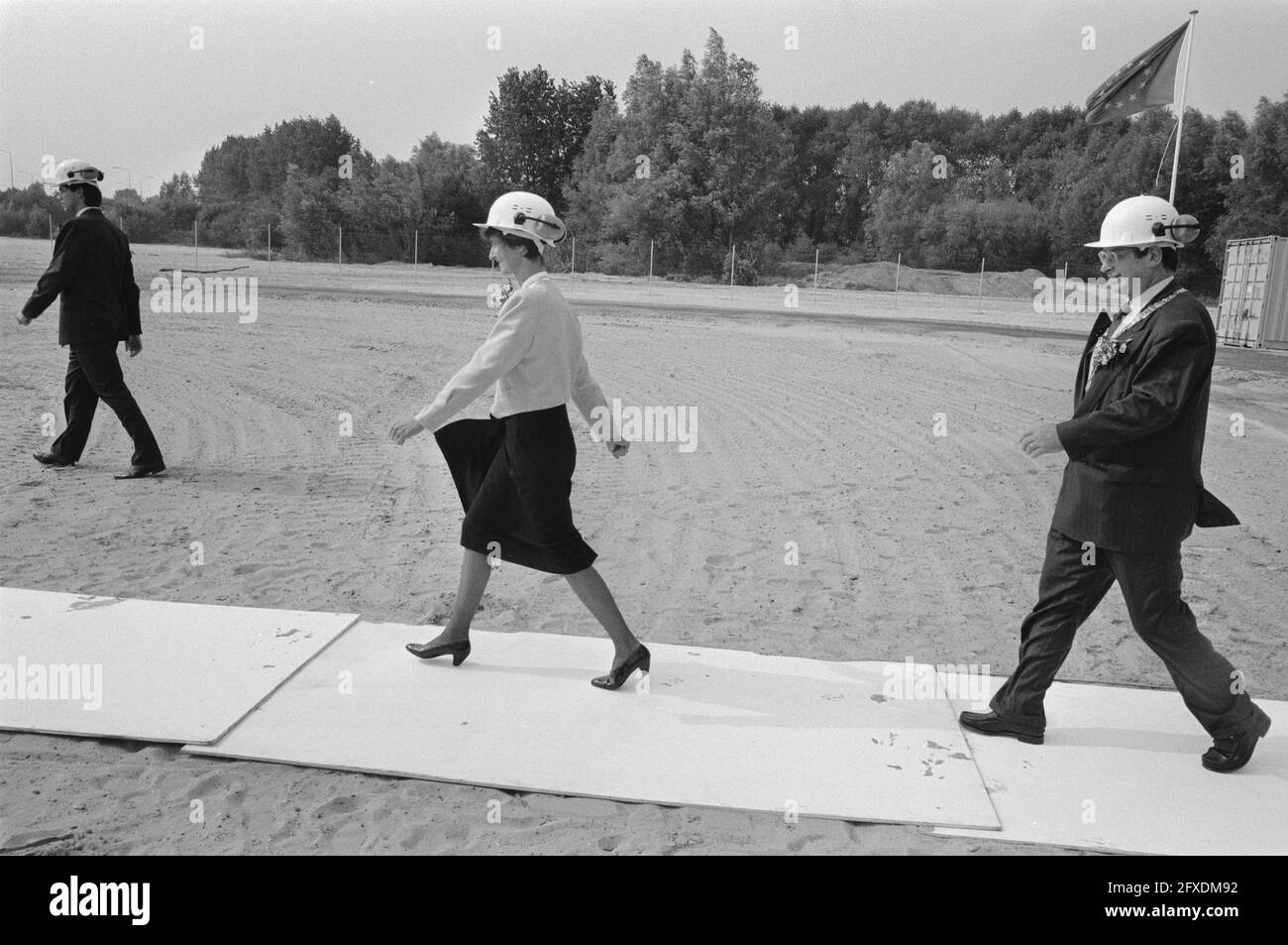Staatssekretär Van Rooy Und Bürgermeister Van Thijn, 11. September 1989,  Automobilunternehmen, Bürgermeister, Büros, Post, Staatssekretäre,  Niederlande, Foto Der Presseagentur Des 20. Jahrhunderts, Nachrichten, Die  Man Sich Merken Sollte, Dokumentation ...