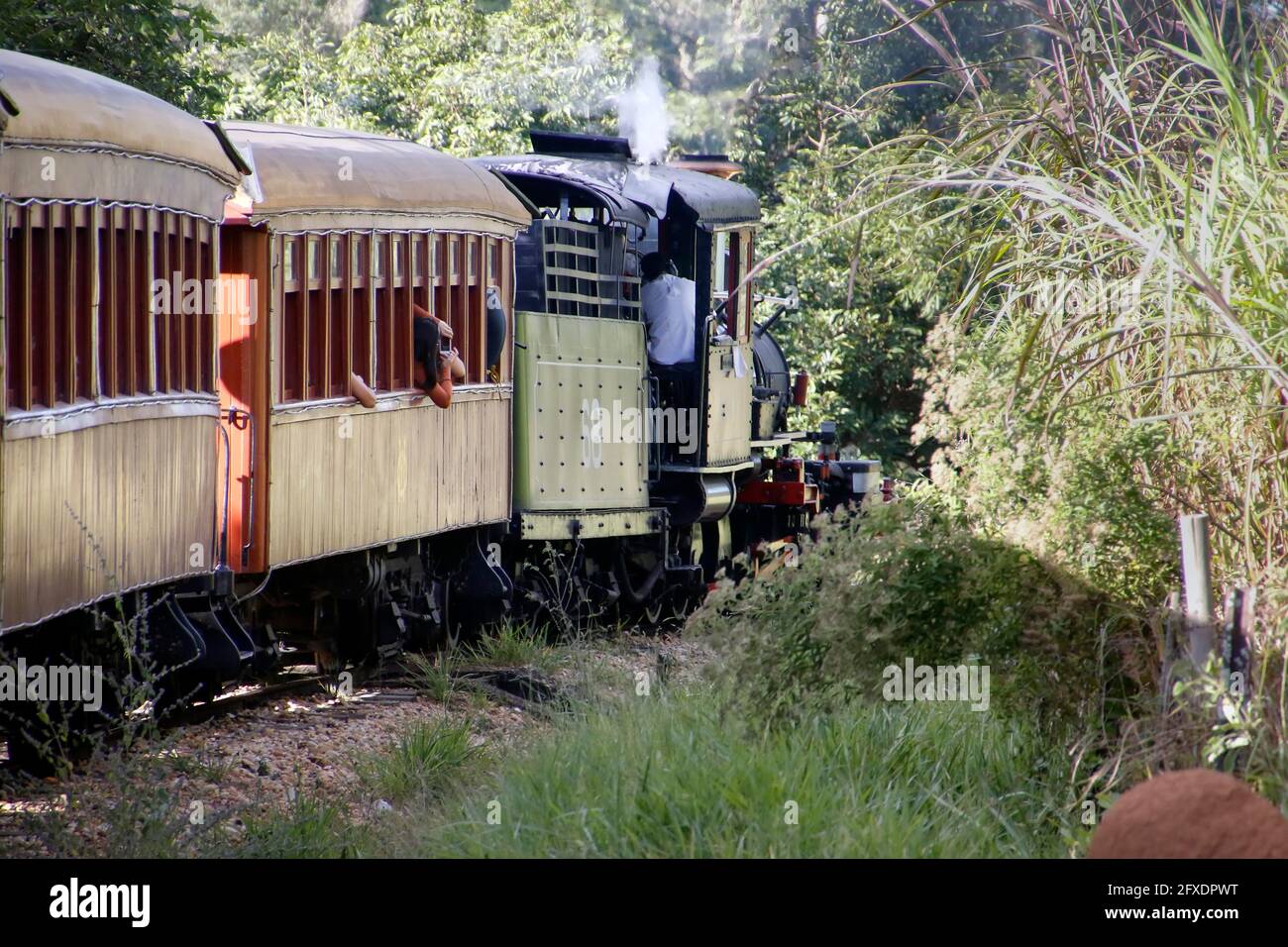 Minas Gerais, Brasilien - 25. Mai 2019: Lokomotive maria fumaca auf dem Weg zwischen den historischen Städten Tiradentes und Sao Joao del Rei, Innenraum von M Stockfoto
