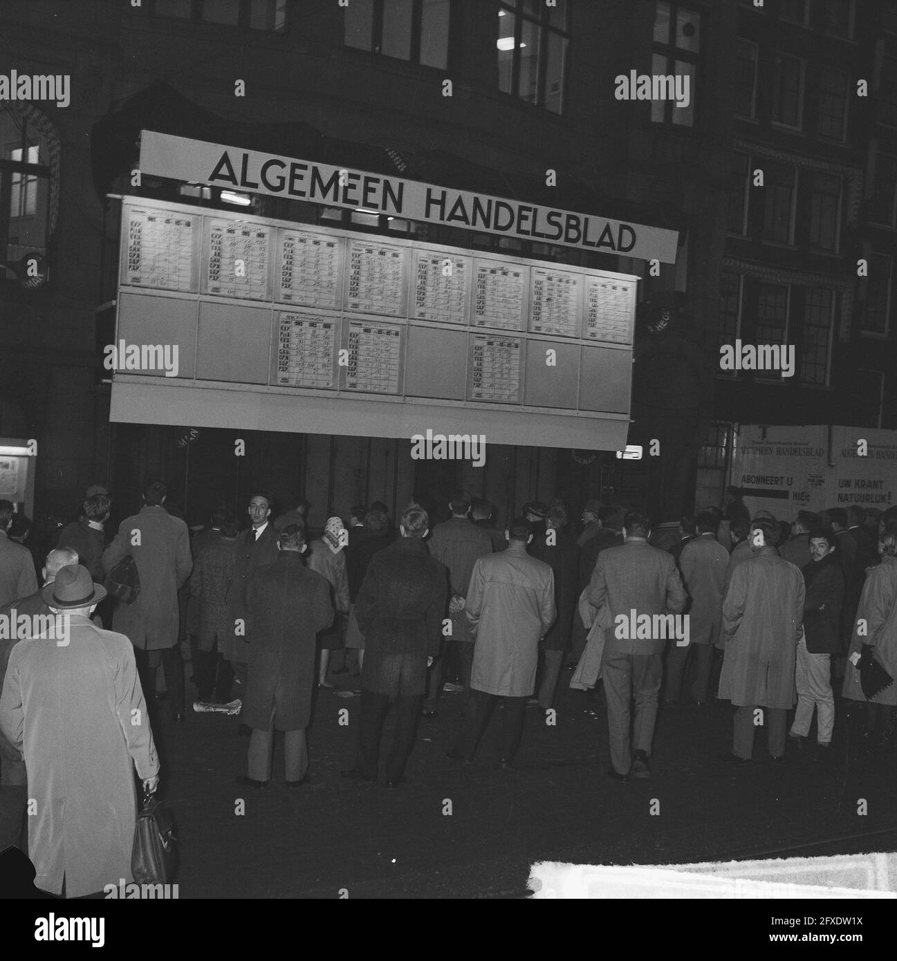 Abstimmungen. NZ Voorburgwal . Algemeen Handelsblad, 15. Mai 1963, Abstimmung, Niederlande, 20. Jahrhundert Presseagentur Foto, Nachrichten zu erinnern, Dokumentarfilm, historische Fotografie 1945-1990, visuelle Geschichten, Menschliche Geschichte des zwanzigsten Jahrhunderts, Momente in der Zeit festzuhalten Stockfoto