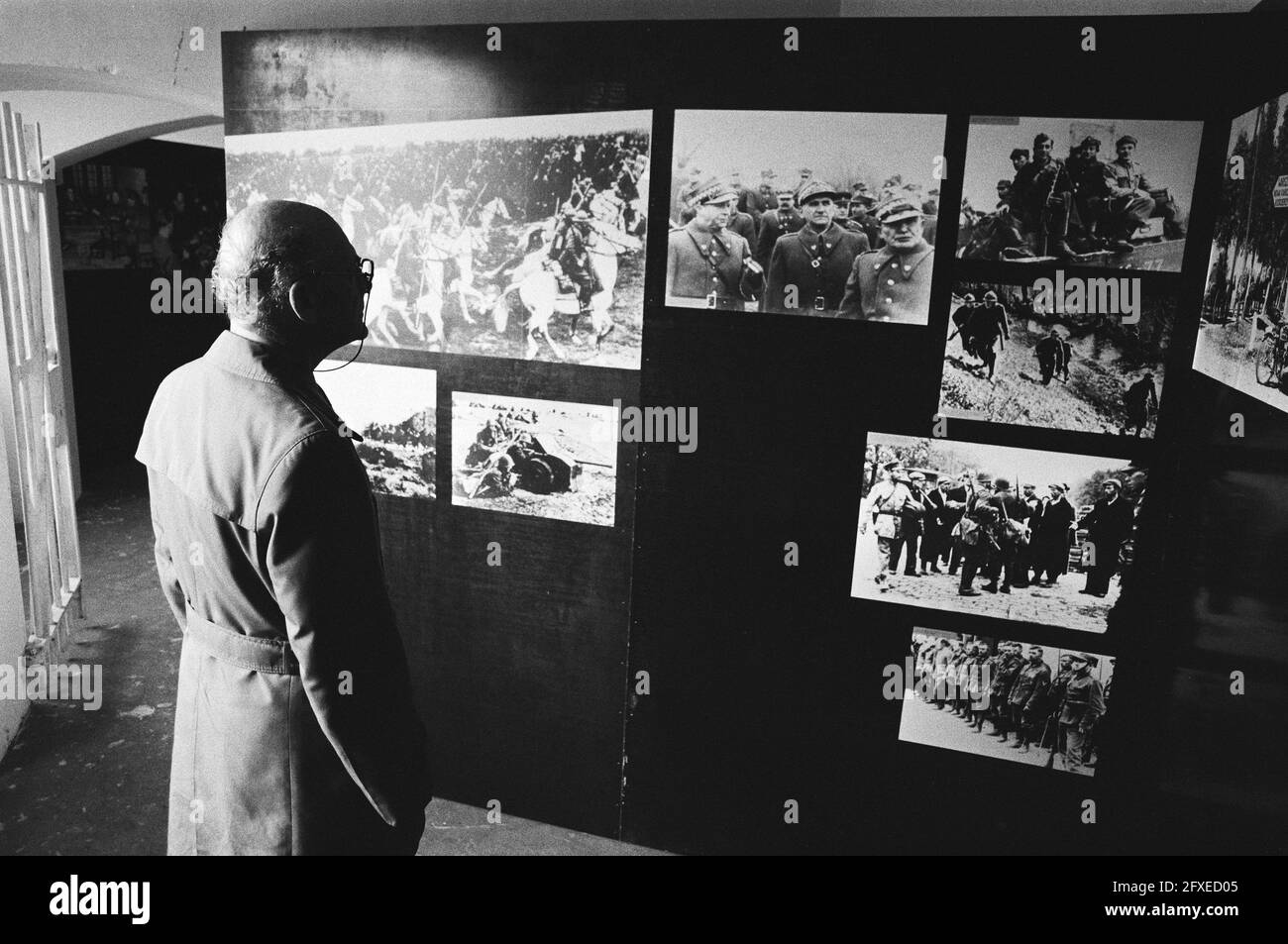 Zelt. Über die polnischen Befreier danken wir den Polen im ehemaligen Gefängnis, 1. Mai 1981, Ausstellungen, Niederlande, Foto der Presseagentur des 20. Jahrhunderts, Nachrichten zu erinnern, Dokumentarfilm, historische Fotografie 1945-1990, visuelle Geschichten, Menschliche Geschichte des zwanzigsten Jahrhunderts, Momente in der Zeit festzuhalten Stockfoto