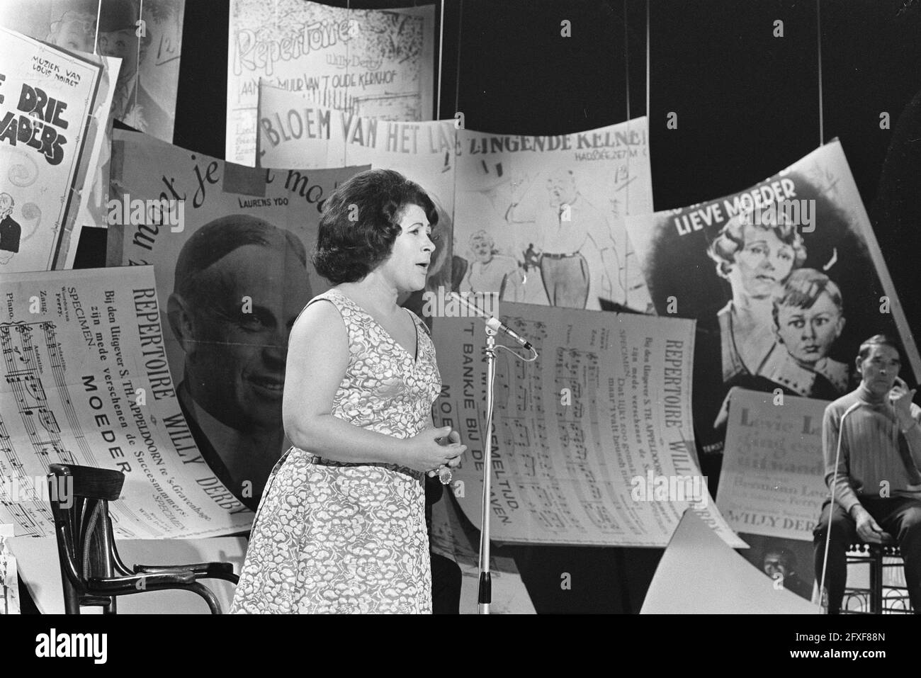 9 Lieder Stockfotos Und Bilder Kaufen Alamy