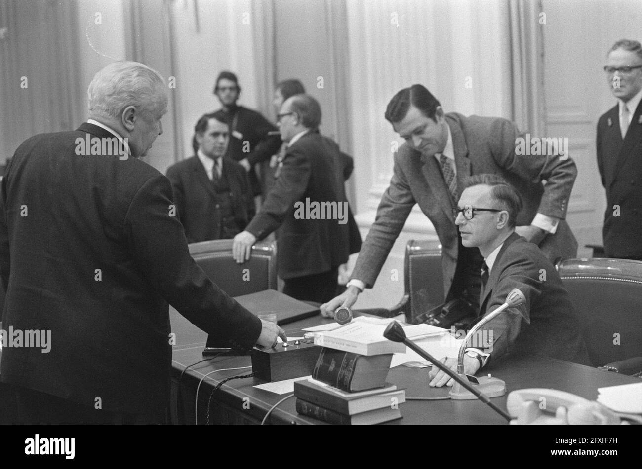 Repräsentantenhaus diskutiert bevorstehende Volkszählung, 10. Februar 1971, Politik, Niederlande, 20. Jahrhundert Presseagentur Foto, Nachrichten zu erinnern, Dokumentarfilm, historische Fotografie 1945-1990, visuelle Geschichten, Menschliche Geschichte des zwanzigsten Jahrhunderts, Momente in der Zeit festzuhalten Stockfoto