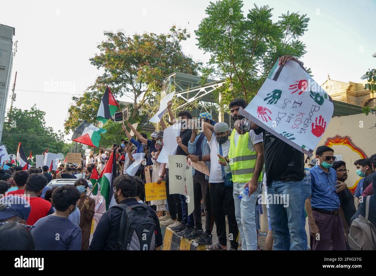 A-Pro Palestine Protestveranstaltung im Karachi Press Club während des Palästina- und Israel-Konflikts zeigen die pakistanischen Bürger ihre Unterstützung für Palästina. Stockfoto