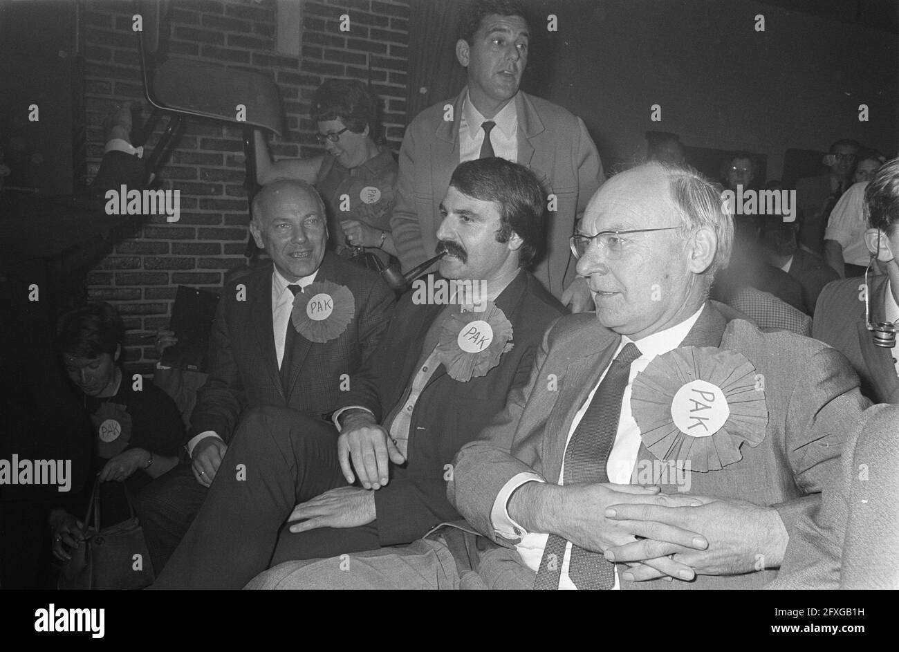 Joop den Uyl, André van der Louw, Anne Vondeling (PvdA), 20. Oktober 1969, Wahltagungen, Niederlande, 20. Jahrhundert Presseagentur Foto, Nachrichten zu erinnern, Dokumentarfilm, historische Fotografie 1945-1990, visuelle Geschichten, Menschliche Geschichte des zwanzigsten Jahrhunderts, Momente in der Zeit festzuhalten Stockfoto