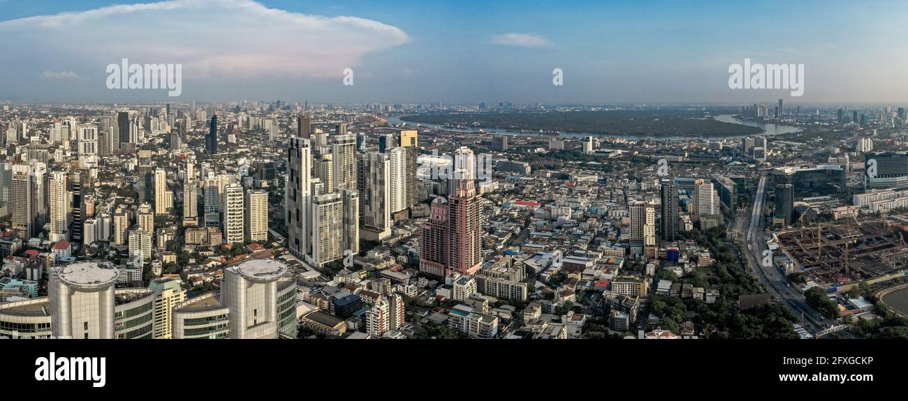 Luftaufnahme von Bangkok Asoke, Khlong Toey während der covid Lockdown, Thailand Stockfoto