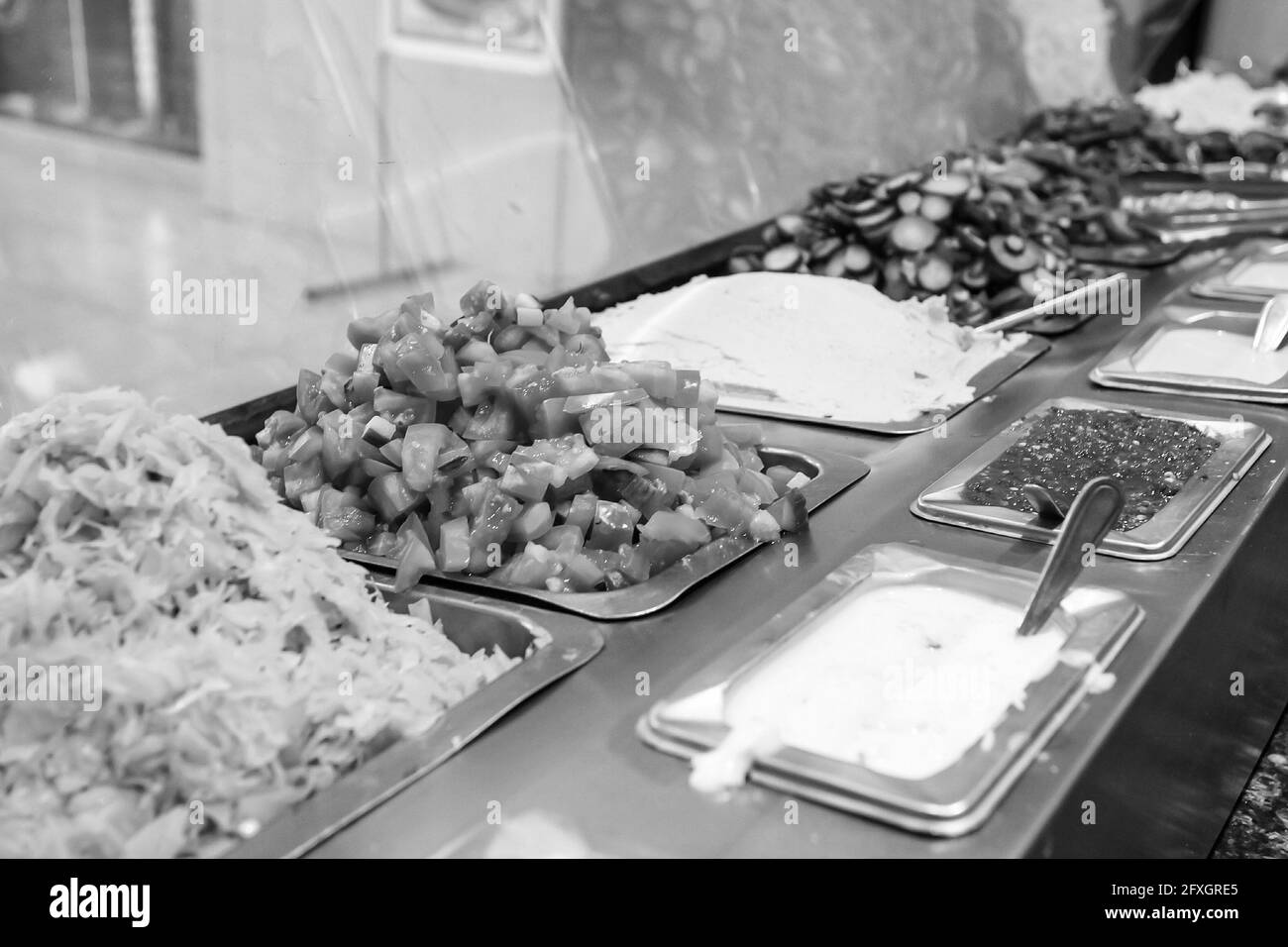JOHANNESBURG, SÜDAFRIKA - Jan 06, 2021: Johannesburg, Südafrika - July 05 2011: Interior of Fast Food Take Out Restaurant in a Mall Stockfoto