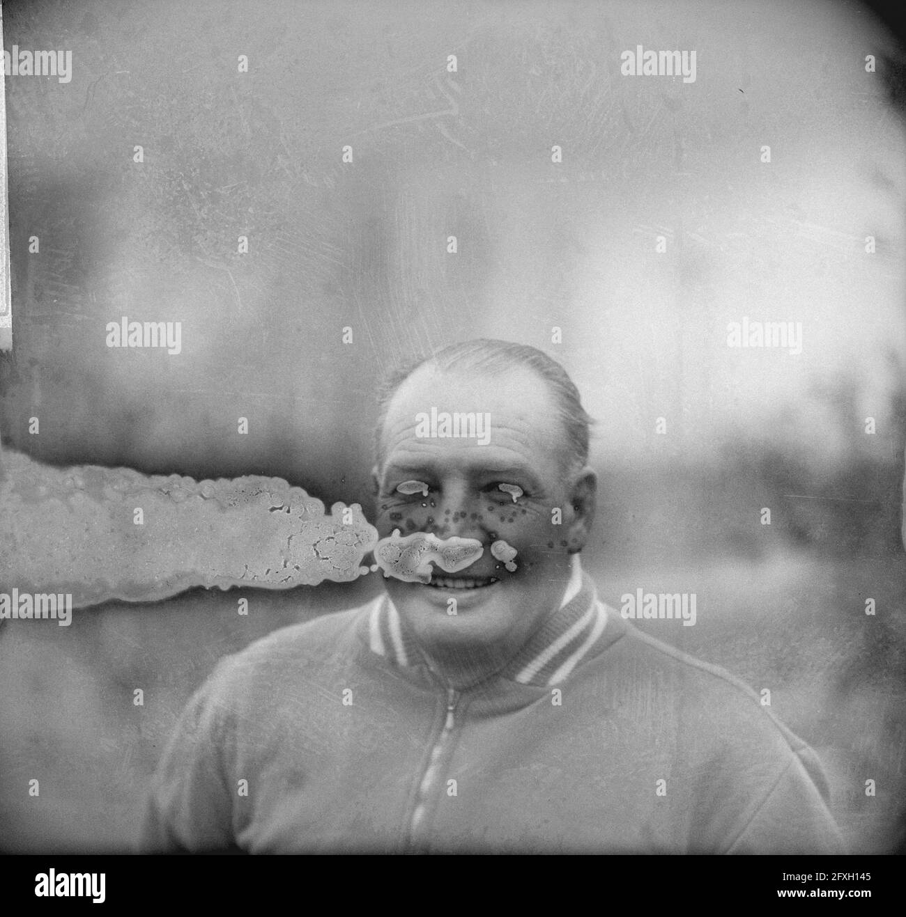 Fußballspiel DWS - PSV in Amsterdam: 2-2; Porträt von Trainer Talbot von DWS, 28. November 1965, Porträts, Sport, Trainer, Fußball, Niederlande, Foto der Presseagentur des 20. Jahrhunderts, zu erinnerende Nachrichten, Dokumentarfilm, historische Fotografie 1945-1990, visuelle Geschichten, Menschliche Geschichte des zwanzigsten Jahrhunderts, Momente in der Zeit festzuhalten Stockfoto