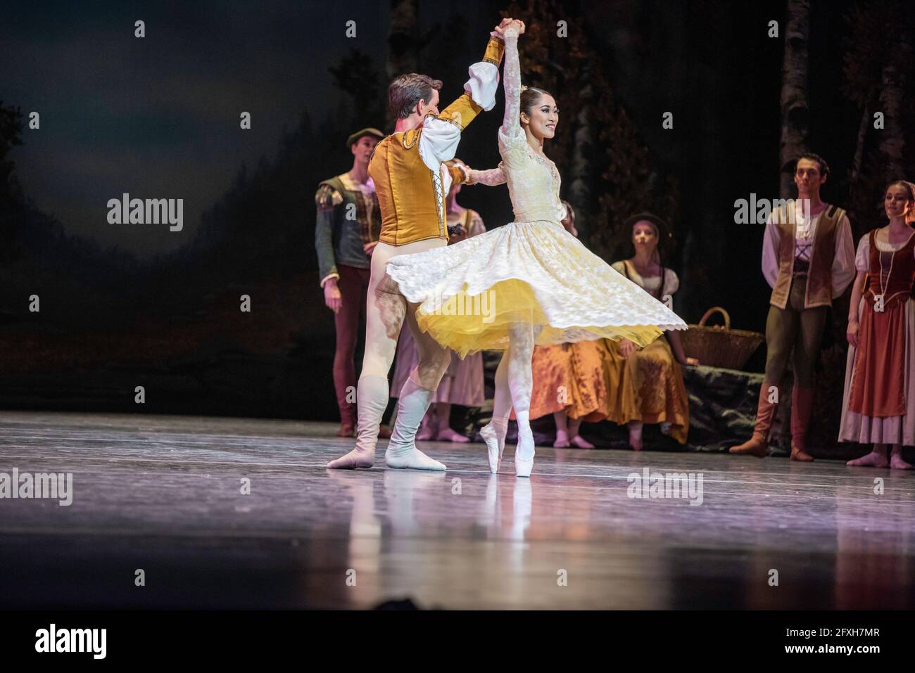 El lago de los cisnes’ en la emotiva versión de Cranko, servida por un Ballet Nacional Checo con posibles Stockfoto