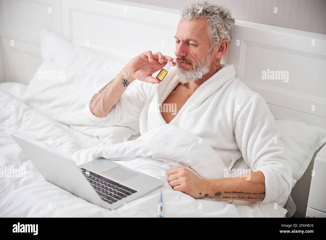 Tropfende nase -Fotos und -Bildmaterial in hoher Auflösung – Alamy