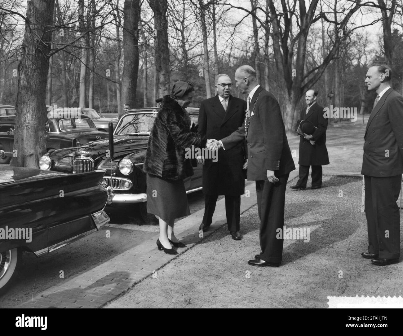 Arbeitsbesuch von Königin Juliana in den nördlichen Provinzen, 18. März 1958, Arbeitsaufenthalte, Niederlande, 20. Jahrhundert Presseagentur Foto, Nachrichten zu erinnern, Dokumentarfilm, historische Fotografie 1945-1990, visuelle Geschichten, Menschliche Geschichte des zwanzigsten Jahrhunderts, Momente in der Zeit festzuhalten Stockfoto