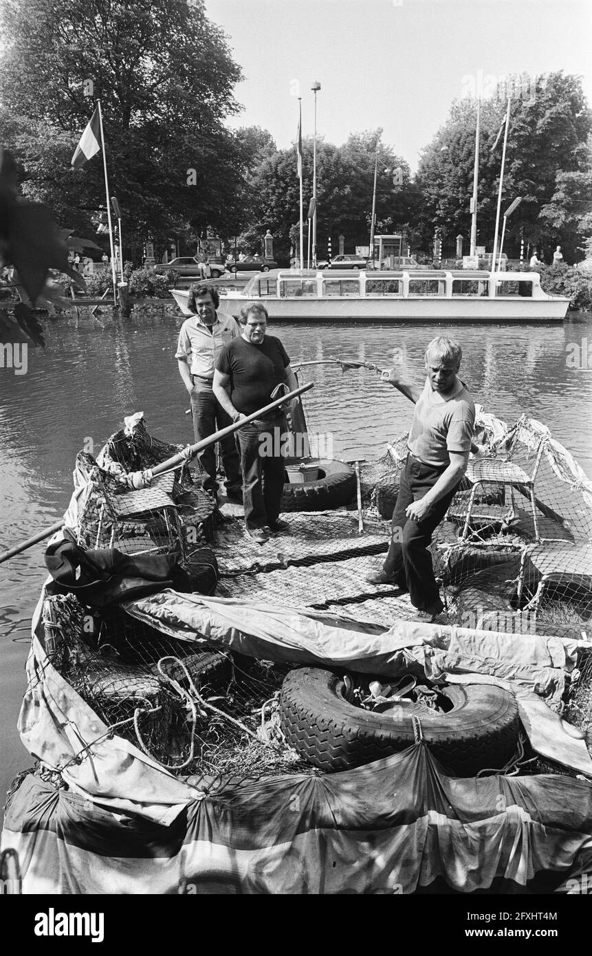 Der Ratsmann Schaefer eröffnet die Musiktheaterterrasse De luchtplaats im Innenhof des ehemaligen Gefängnishauses auf kl. Gartmanplantsoen, 1. Juni 1982, Eröffnungen, Stadterinnen, Niederlande, Presseagentur des 20. Jahrhunderts, Foto, Nachrichten zum erinnern, Dokumentarfilm, historische Fotografie 1945-1990, visuelle Geschichten, Menschliche Geschichte des zwanzigsten Jahrhunderts, Momente in der Zeit festzuhalten Stockfoto