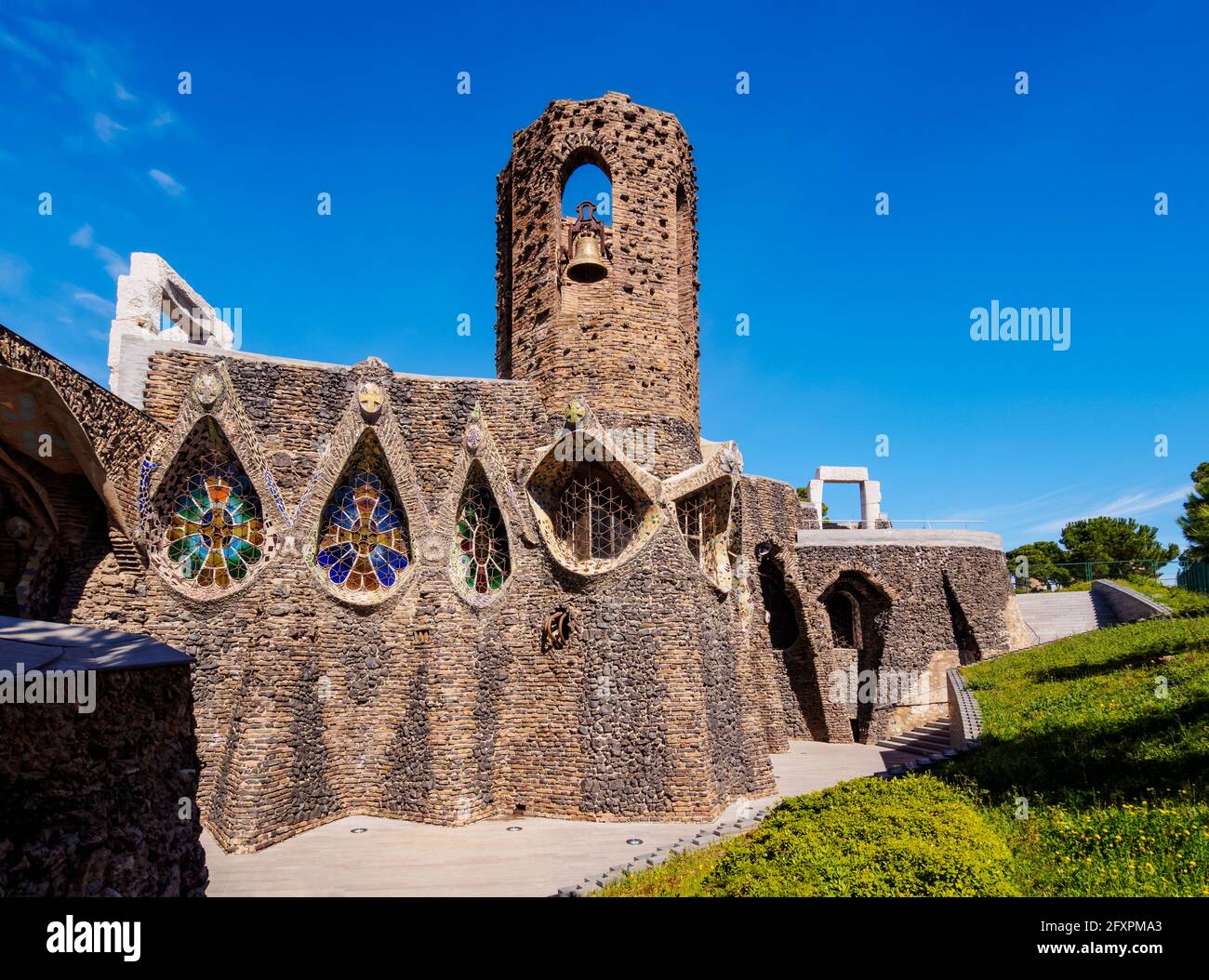 Unvollendete Antoni Gaudi-Kirche, UNESCO-Weltkulturerbe, Colonia Guell, Katalonien, Spanien, Europa Stockfoto