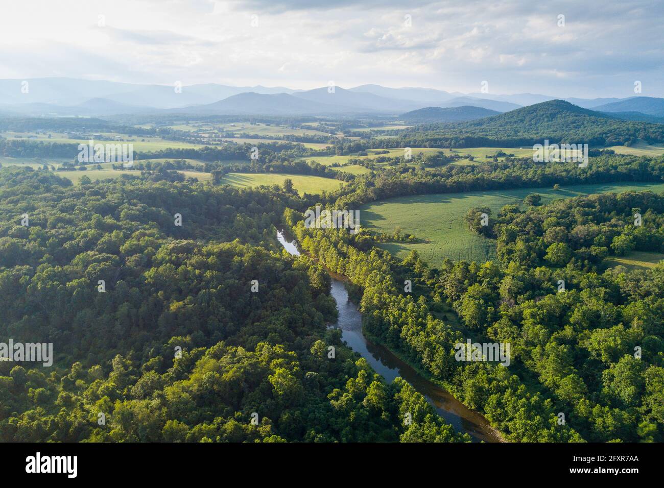 Der Rapidan River fließt von den Shenandoah Mountains in das Zentrum von Virginia, Virginia, Vereinigte Staaten von Amerika, Nordamerika Stockfoto