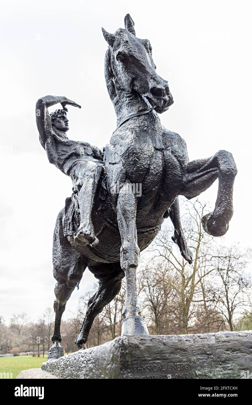 Bronzestatue von Mensch und Pferd, von George Frederic Watts, Kensington Gardens, London, Großbritannien Stockfoto