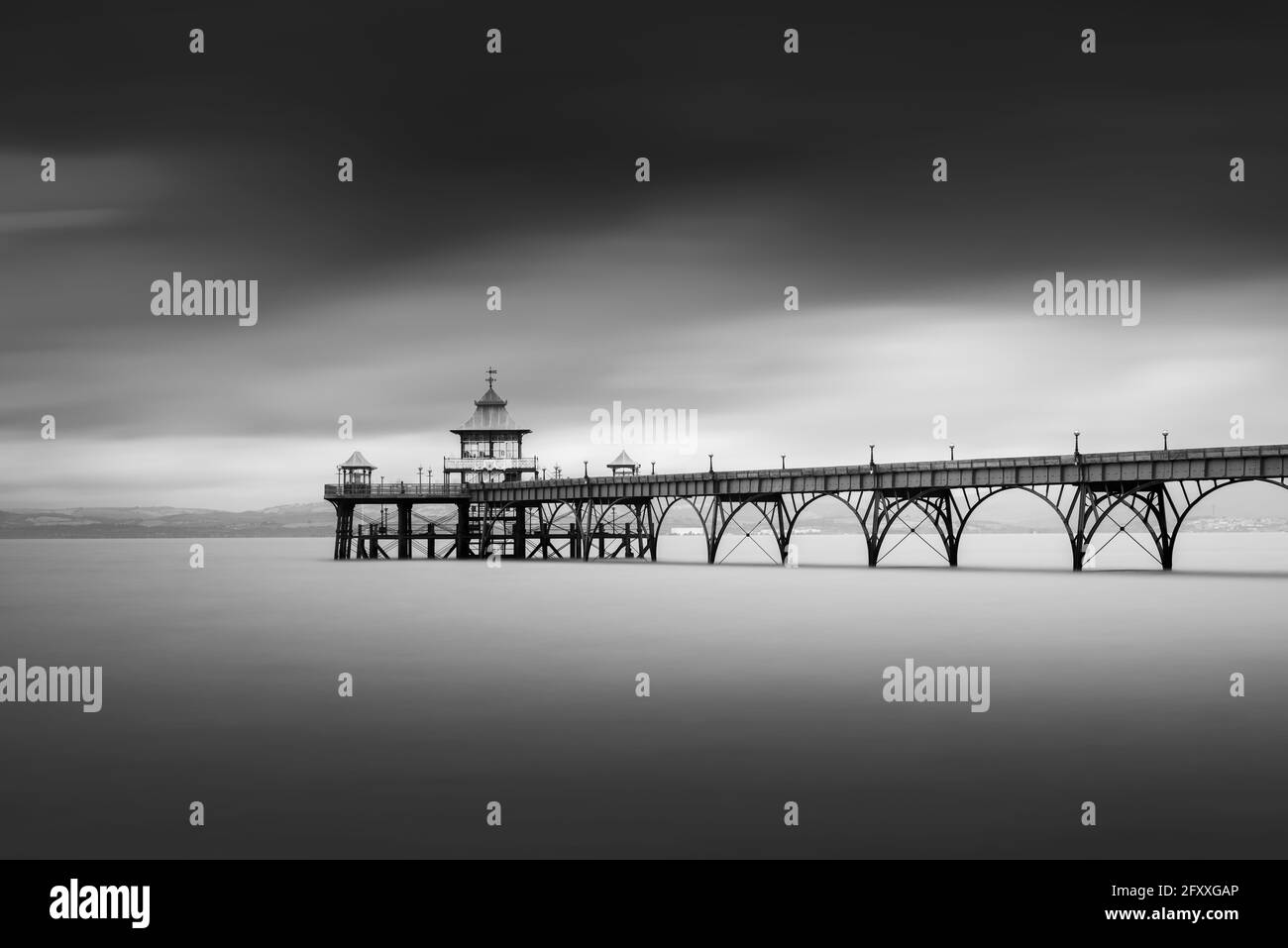 Clevedon Pier in der Mündung des Flusses Severn, North Somerset, England. Stockfoto