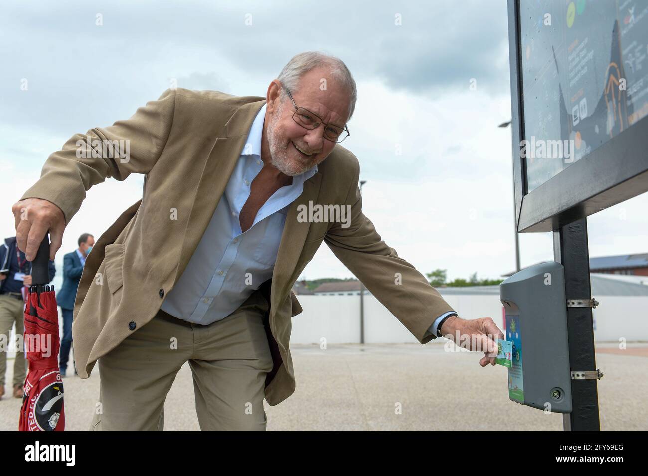 Der ehemalige Sportminister Richard Caborn startet Beat the Street im Sheffield olympic Legacy Park, dem ehemaligen Sitz des Don Valley Stadions Stockfoto