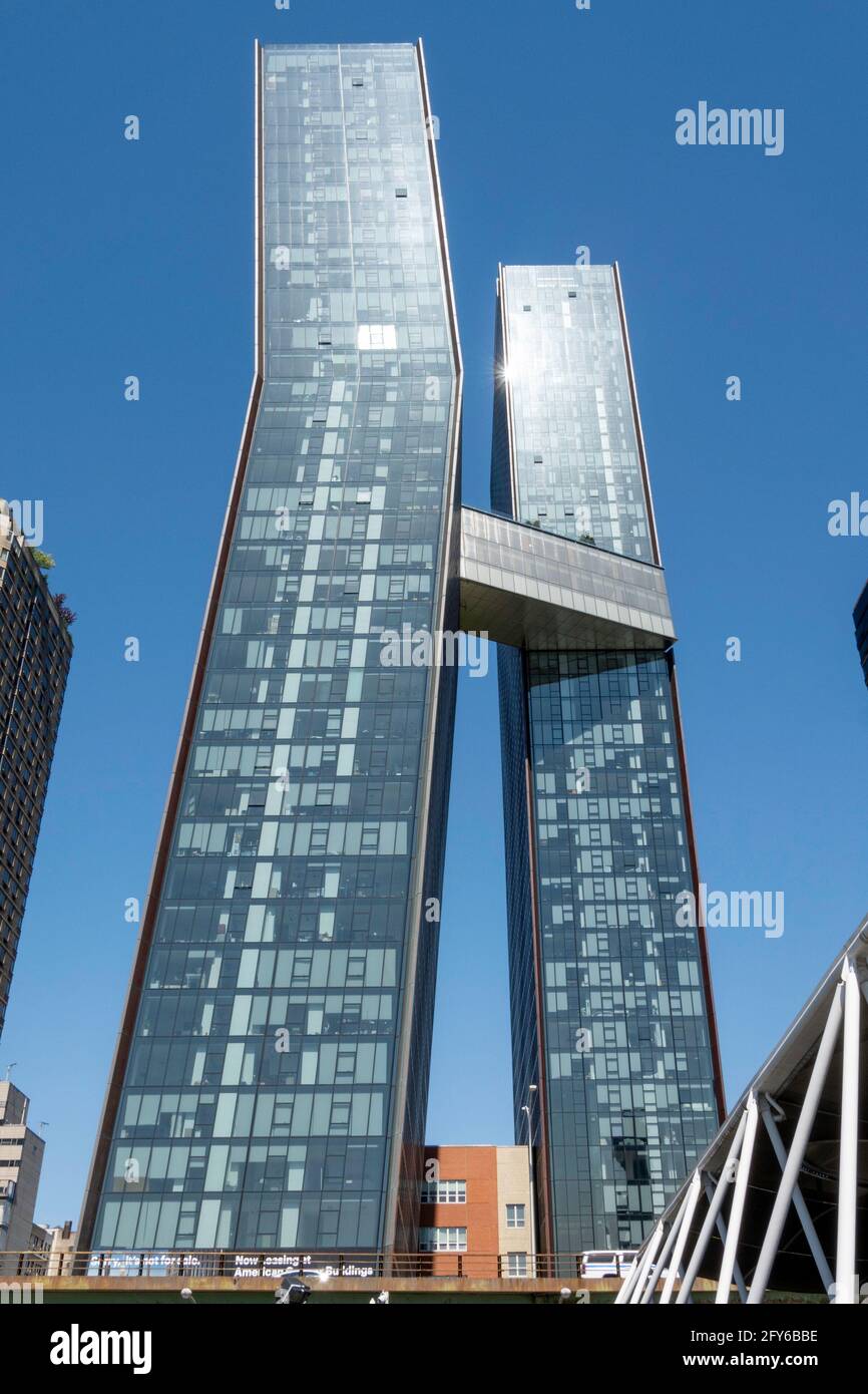 Die American Copper Buildings sind zwei luxuriöse Wolkenkratzer in New York City, USA Stockfoto