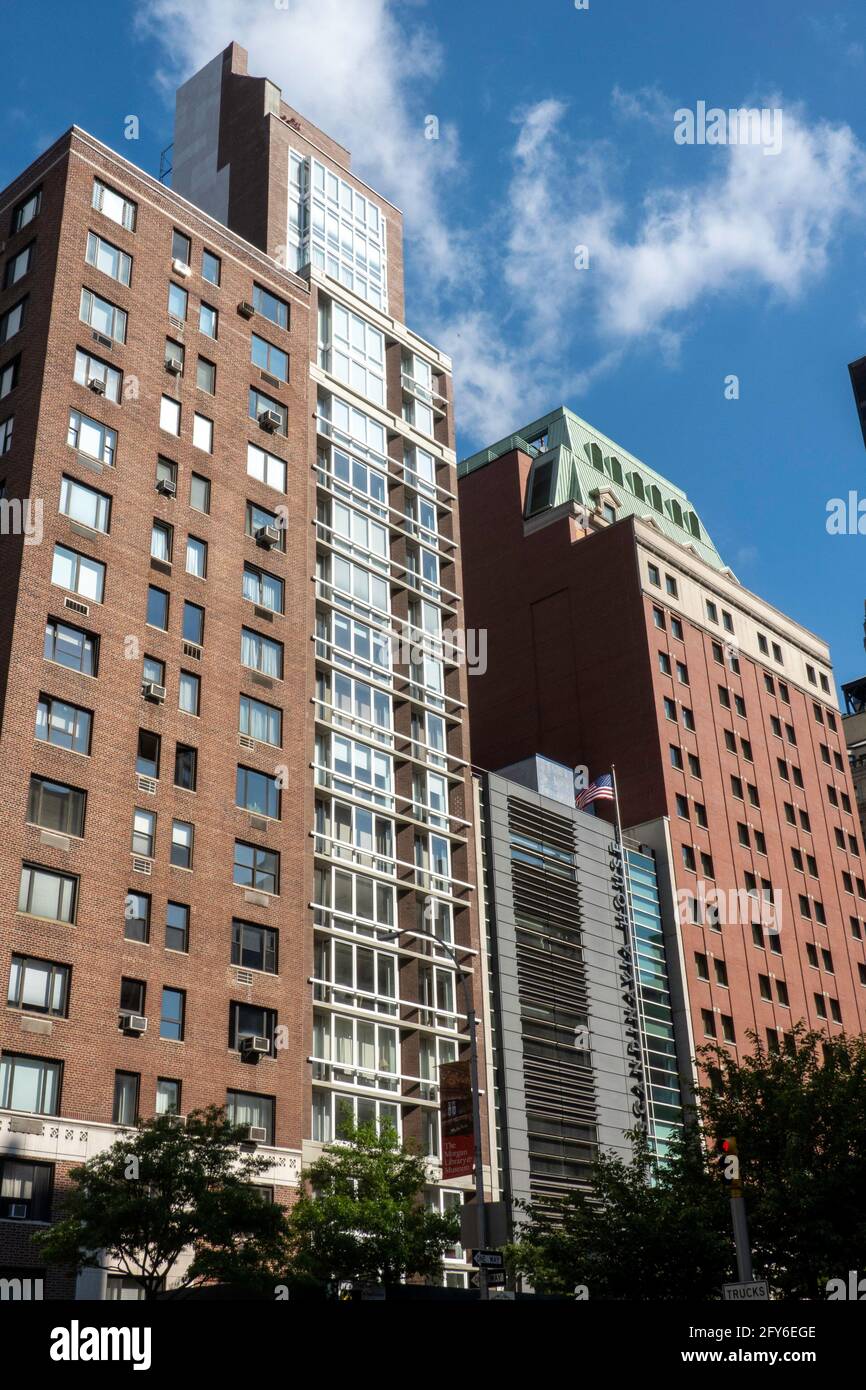 Zu den Gebäuden an der Park Avenue in Murray Hill gehören das Scandinavia House - das Nordic Center in America und das Kitano Hotel, NYC, USA Stockfoto