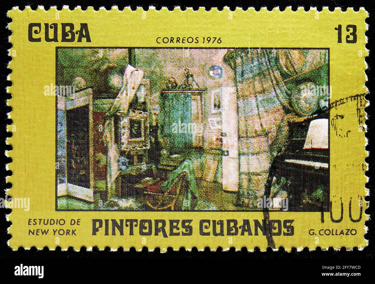 MOSKAU, RUSSLAND - 22. AUGUST 2019: Die in Kuba gedruckte Briefmarke zeigt das New York Studio, Gemälde kubanischer Künstler - Guillermo Collazo Tejada Serie, Stockfoto