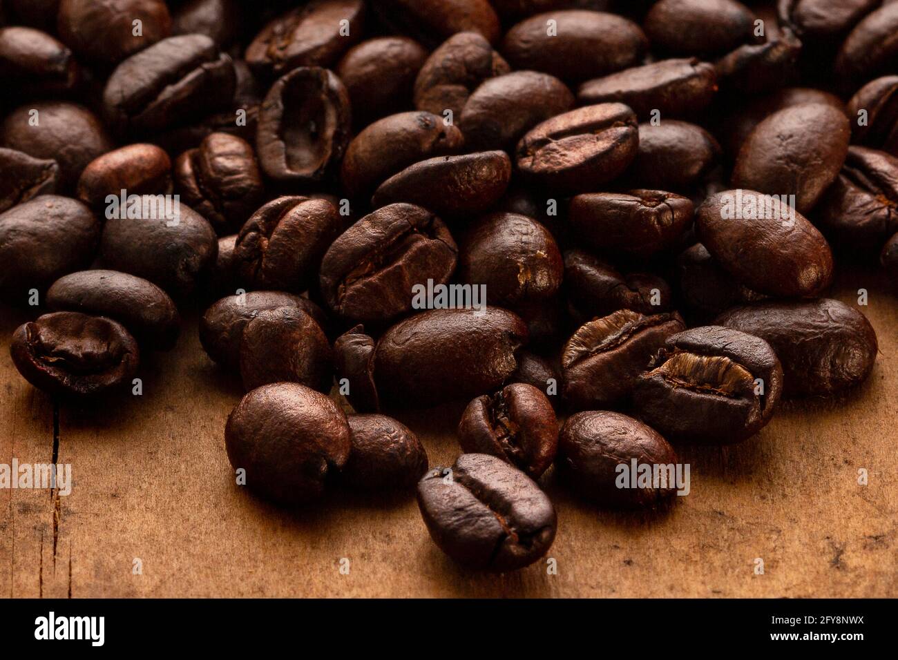 Geröstete Kaffeebohnen in Nahaufnahme Stockfoto