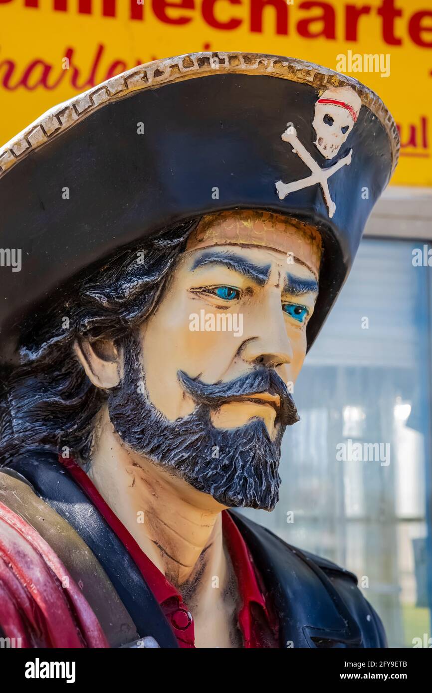 Pirate on the Waterfront of Charlevoix, Michigan, USA [Keine Eigentumsfreigabe; nur zur redaktionellen Lizenzierung verfügbar] Stockfoto