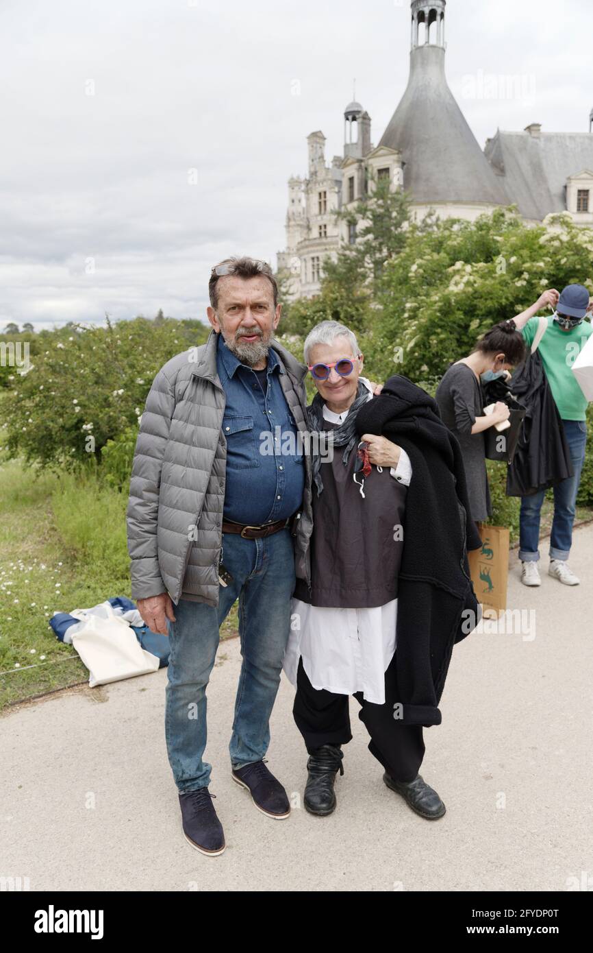 Chambord, Frankreich. Mai 2021. Lydie Arickx und ihr Mann Alex Bianchi posiert während der Presseeröffnung der Ausstellung für zeitgenössische Kunst Stockfoto