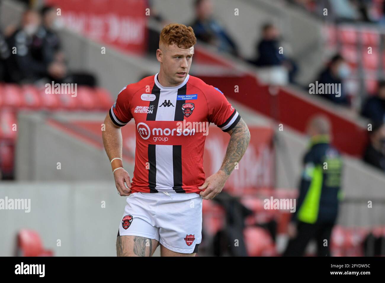 Harvey Livett (20) von Salford Red Devils in Aktion während Das Spiel Stockfoto