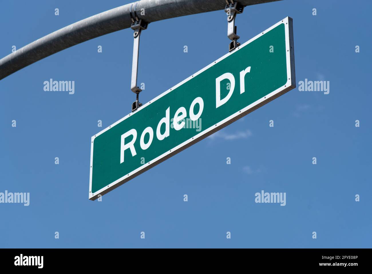 Straßenschild für das berühmte Rodeo Drive Luxus-Einkaufsviertel In Beverly Hills, Kalifornien Stockfoto