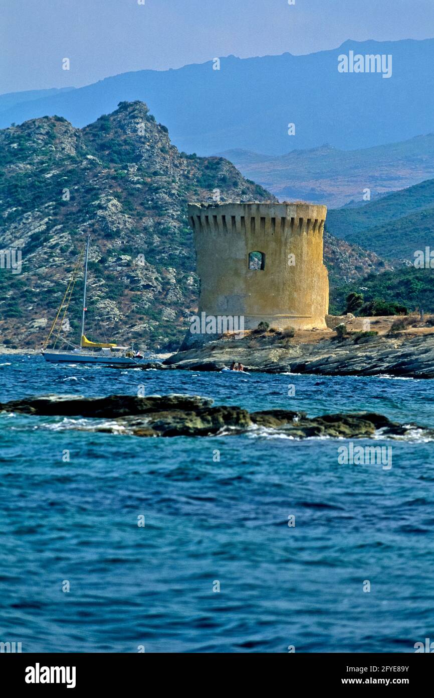 FRANKREICH, 20, CORSOCORSE DU NORD, NEBBIO, DESERT DES AGRIATES, MORTELLA TOWER Stockfoto