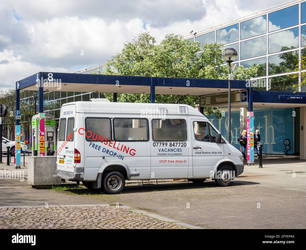 New Start, Drop-in und Beratungsdienst, betrieben von einem Minibus, Central Milton Keynes, Großbritannien Stockfoto