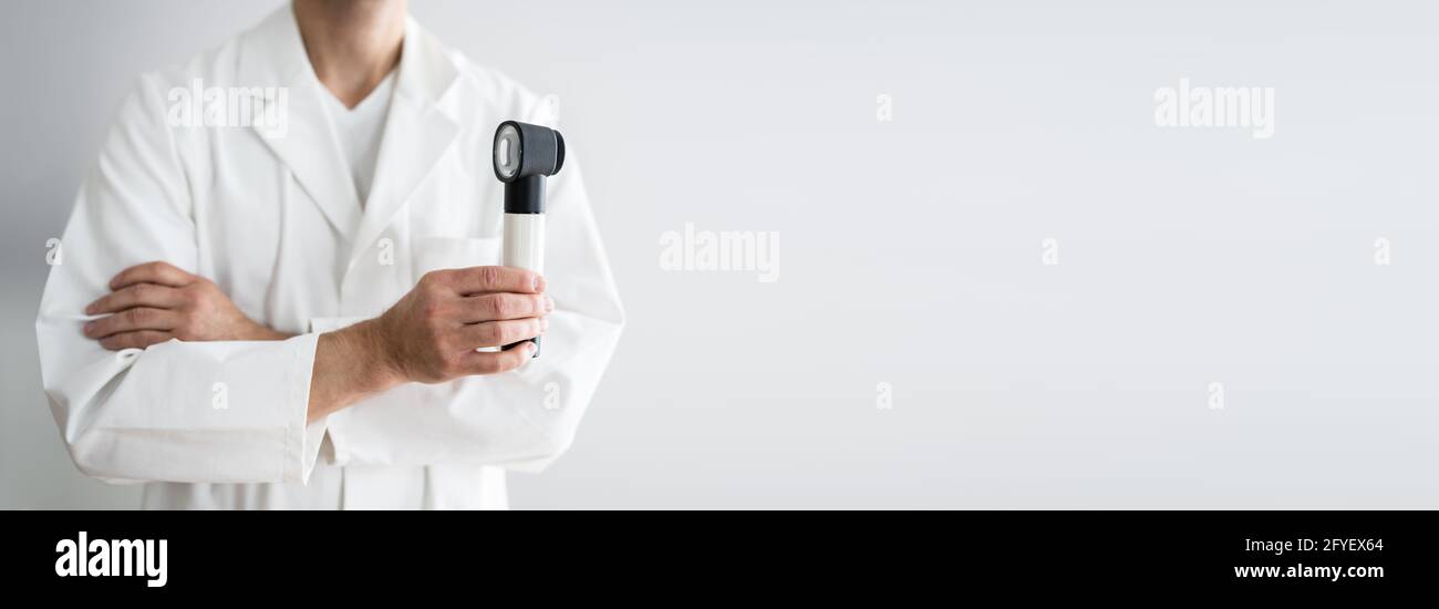 Hautakne-Dermatologe Arzt Vor Allergie- Und Pigmenttest Stockfoto