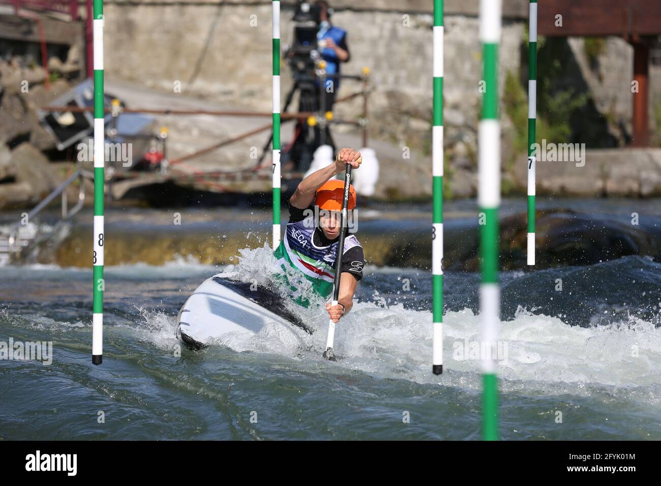 Vorläufer BARZON von Italien vor dem Frauen-Kanu (C1) Halbfinale während der ECA-Europameisterschaft auf der Dora Baltea River am 9. Mai 2021 i Stockfoto