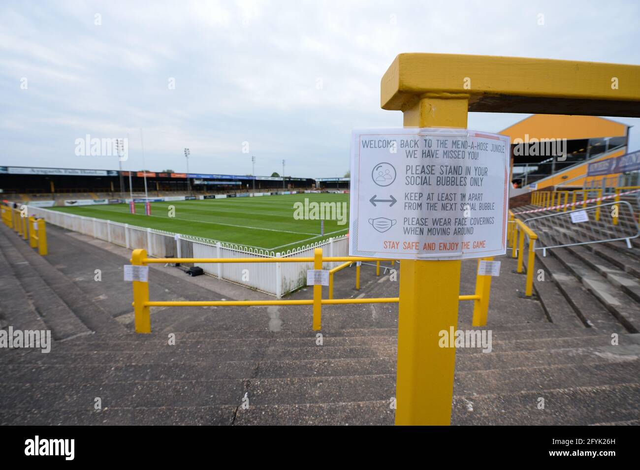 Castleford, England - 28. Mai 2021 - Covid-bezogene Anweisungen für Unterstützer der Rugby League Betfred Super League Runde 8 Castleford Tigers vs Leeds Rhinos im Mend-A-Hose Stadium, Castleford, Großbritannien Dean Williams/Alamy Live News Stockfoto