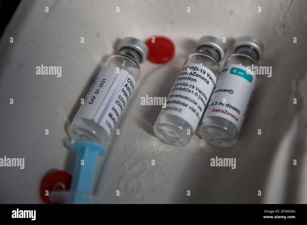 London, Großbritannien. Mai 2021. Fläschchen mit dem Oxford/AstraZeneca Covid-19-Impfstoff, gesehen in einem Impfzentrum in London. Quelle: Dinendra Haria/SOPA Images/ZUMA Wire/Alamy Live News Stockfoto