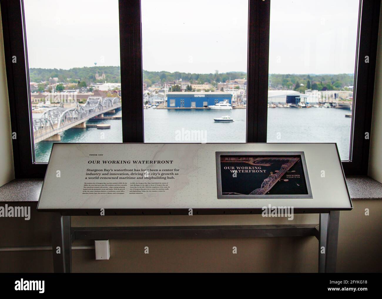 Blick von der Aussichtsplattform des Jim Kress Maritime Lighthouse Tower Baumgartner Im Door County Maritime Museum in Sturgeon Bay Wisconsin Stockfoto
