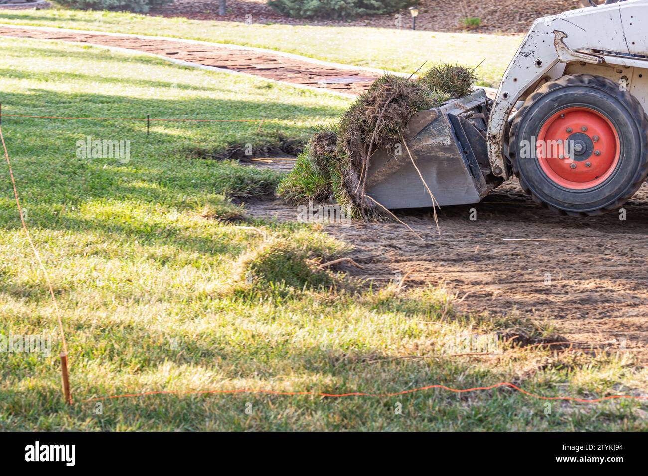 Kleiner Bulldozer Entfernen Von Gras Aus Dem Hof Vorbereitung Für Die