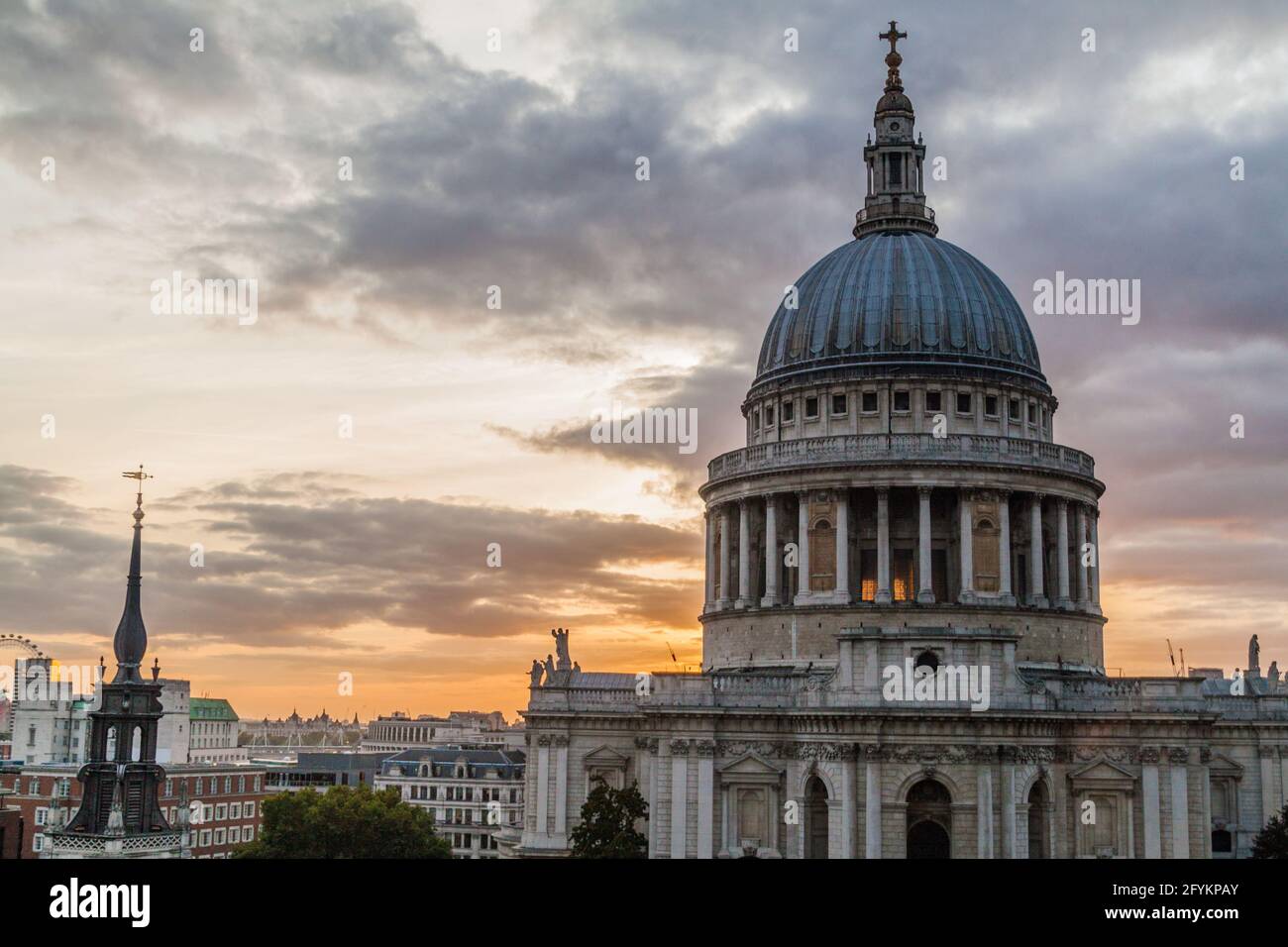 Kuppel der St. Paul's Cathedral in London, Großbritannien Stockfoto