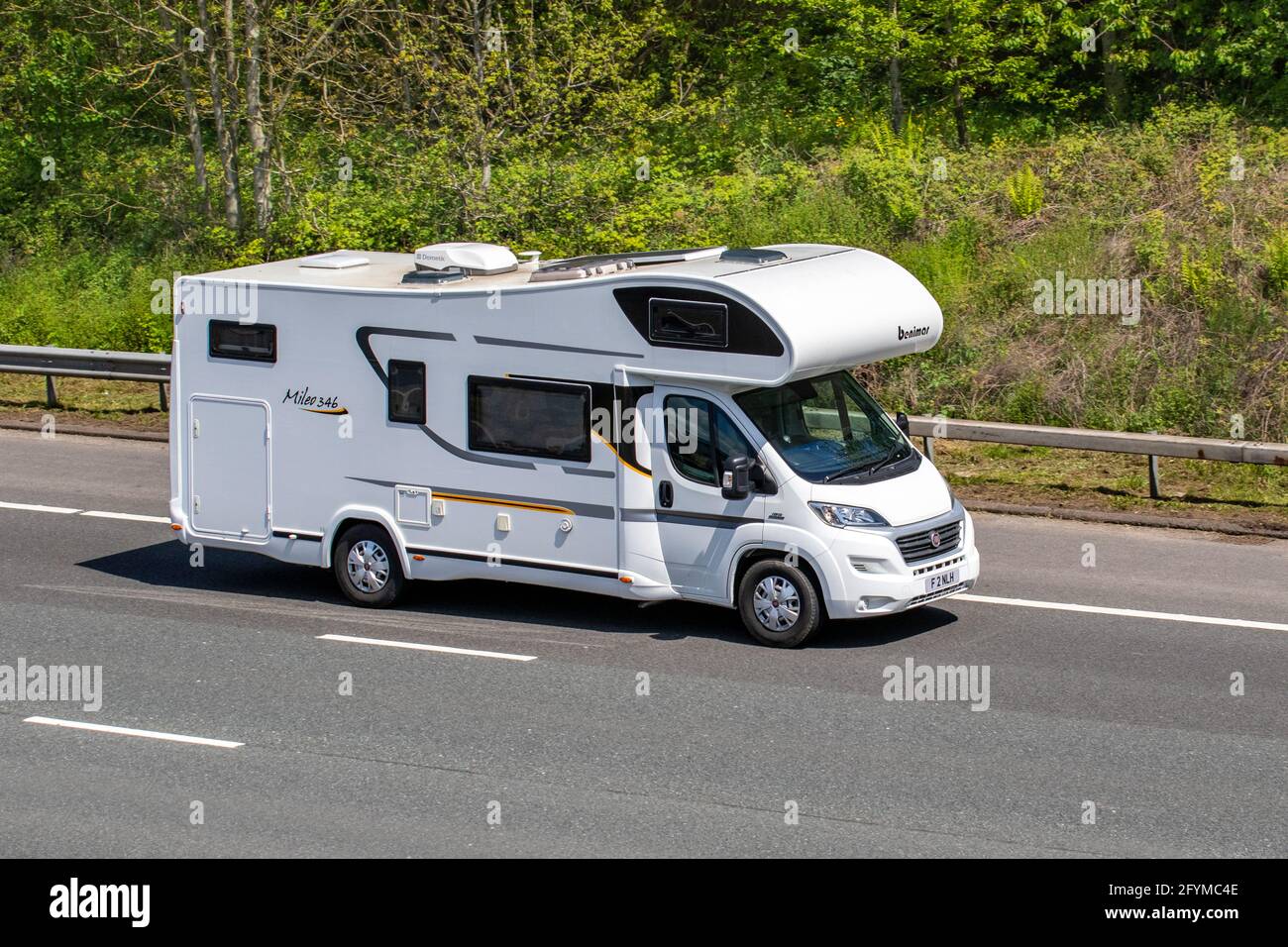 2016 weiß Benimar Mileo 346; Wohnwagen und Reisemobile, Wohnmobil auf ...