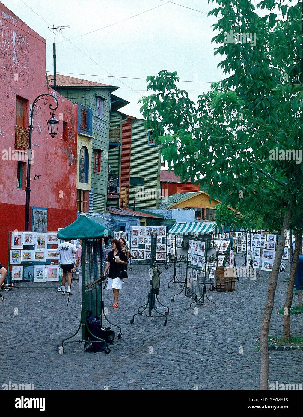CALLE CAMINITO-EXPOSICION AL AIRE LIBRE DE LAMINAS. Lage: AUSSEN. BUENOS AIRES. Stockfoto